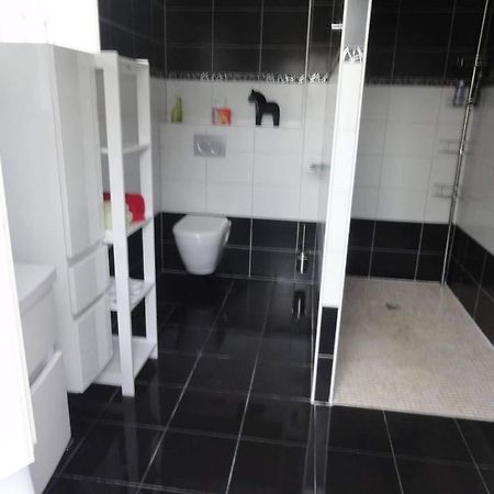 Chambre Avec Salle De Bain Privatisee Avec Petit Dejeuner Compris Auxonne Bagian luar foto